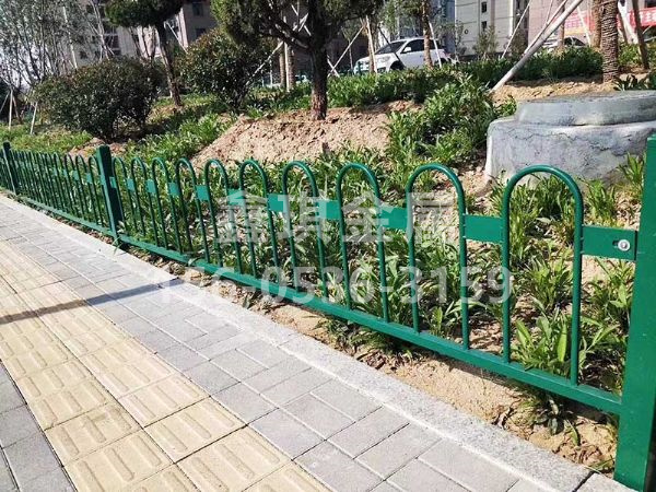 草坪護欄